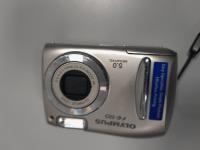 CS 1944/2025 MACCHINA FOTOGRAFICA ARGENTATA OLYMPUS